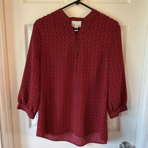 The Tog Shop Women’s Tunic Size Medium V Neck Geometric Red 3/4 Sleeve - Picture 1 of 11